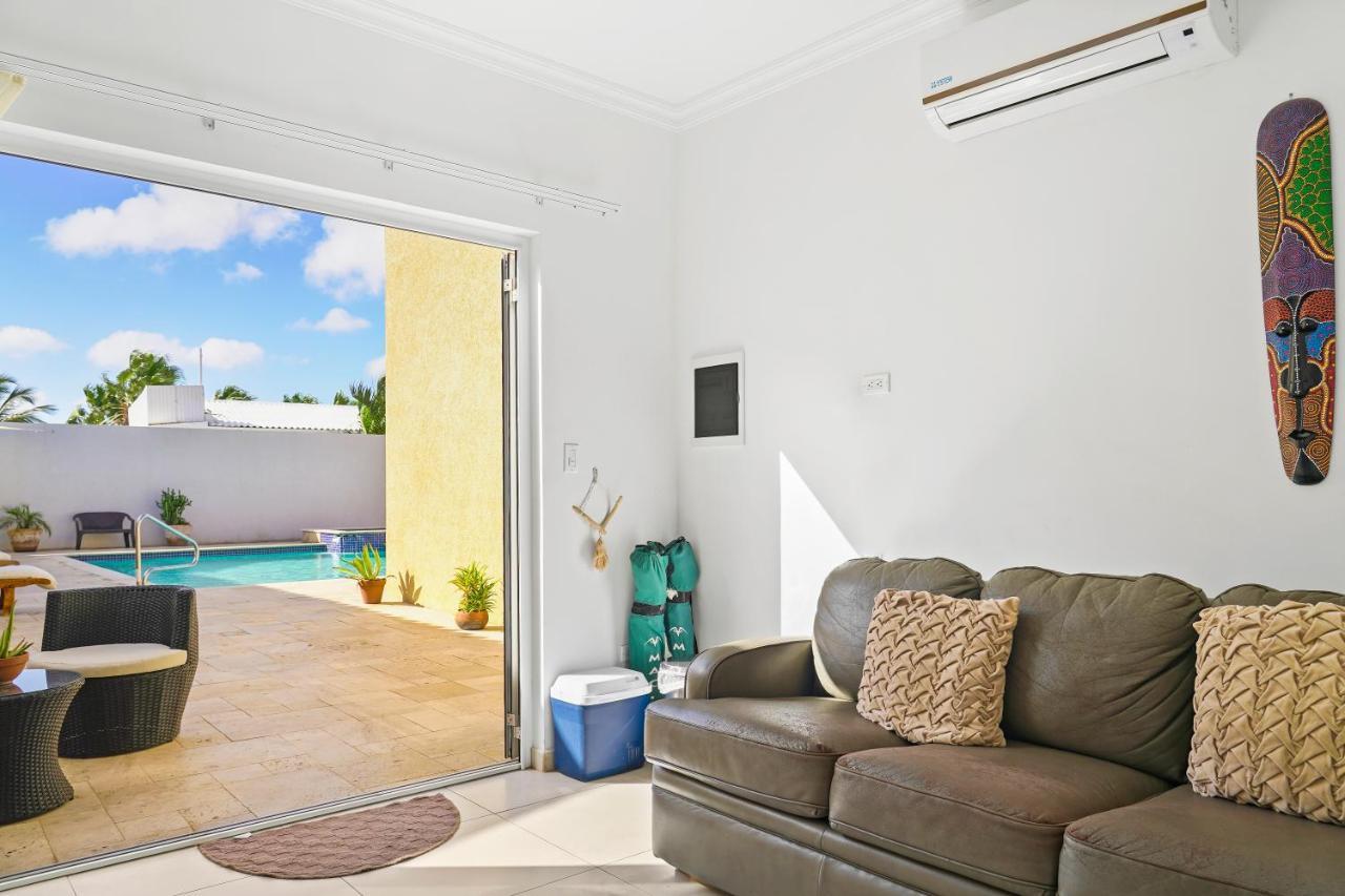 Aruba'S Bakval Suites Экстерьер фото