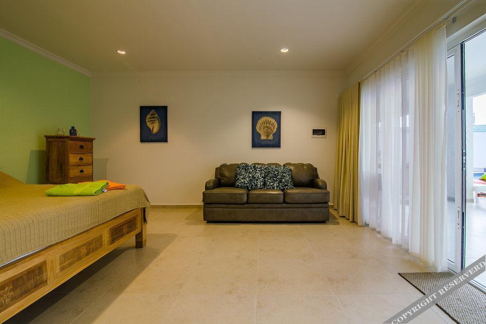 Aruba'S Bakval Suites Экстерьер фото